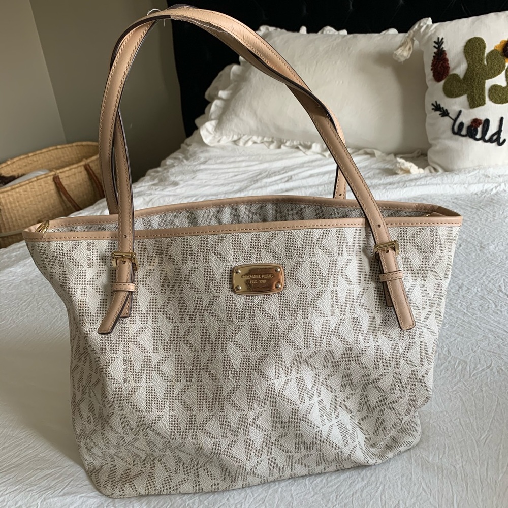 Micheal Kors Tote